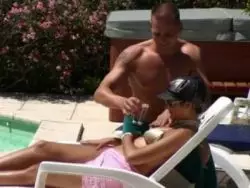 Amateurin lässt sich Open Air die Rosette stopfen 