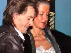 Mama in Trikotage wird hart genagelt 